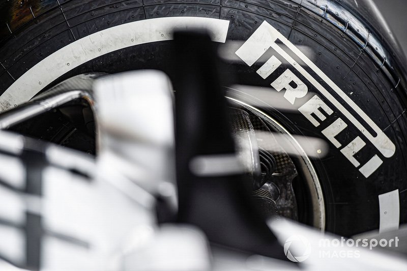 Pneumatici Pirelli sull'auto di Lewis Hamilton, Mercedes AMG F1 W10