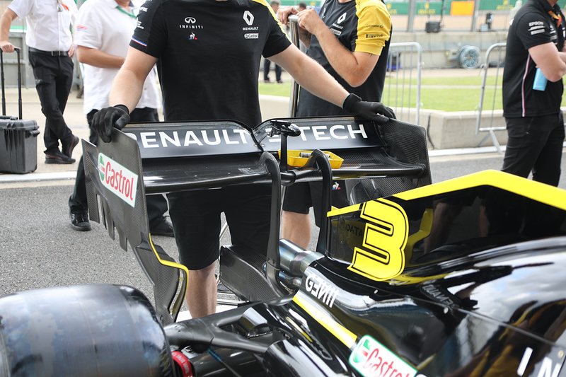 Daniel Ricciardo, Renault F1 Team R.S.19 rear wing detail