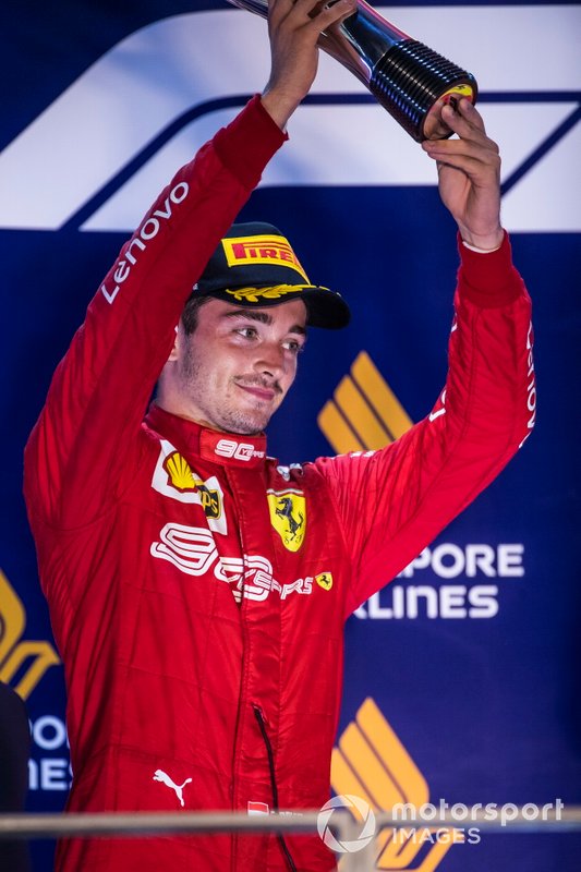 Leclerc no pódio