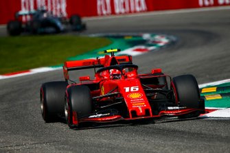 Charles Leclerc, Ferrari SF90, Lewis Hamilton, Mercedes AMG F1 W10