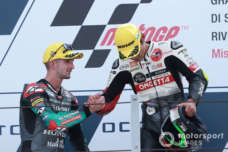 Podio: il vincitore della gara Tatsuki Suzuki, SIC58 Squadra Corse, secondo classificato John McPhee, SIC Racing Team