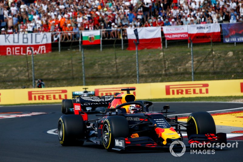 Max Verstappen lidera contra Hamilton