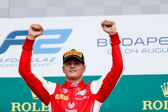 Podyum: Yarış galibi Mick Schumacher, Prema Racing