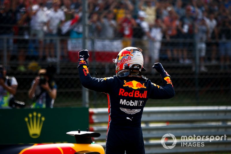 Max Verstappen comemora sua primeira pole position