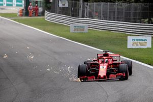 Sebastian Vettel, Ferrari SF71H after spinning