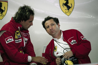 Gerhard Berger, Ferrari en Jean Todt in de Ferrari garage
