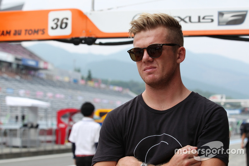 Nick Cassidy(#1 KeePer TOM'S LC500)