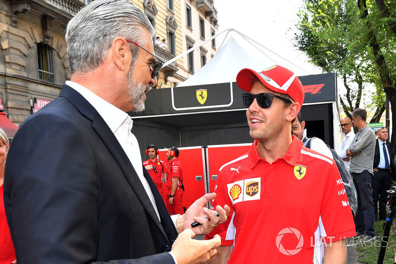 Maurizio Arrivabene, Ferrari Team Principal, Sebastian Vettel, Ferrari