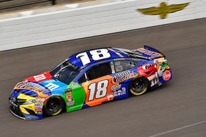 Kyle Busch, Joe Gibbs Racing, Toyota Camry M&M's Caramel