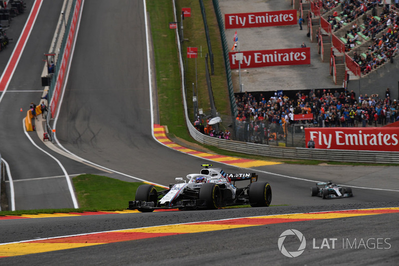 <img src="https://cdn-1.motorsport.com/static/custom/car-thumbs/F1_2018/TESTS/williams.png" alt="" width="250" /> Williams