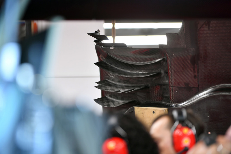 Detalle del fondo plano del Ferrari SF71H