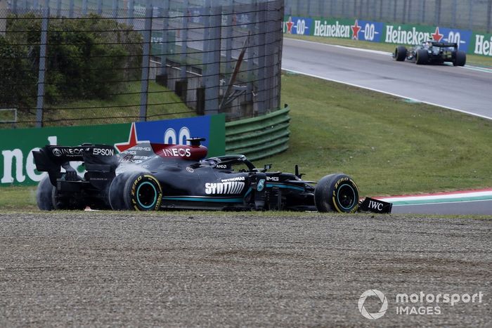 Lewis Hamilton, Mercedes W12 se despista