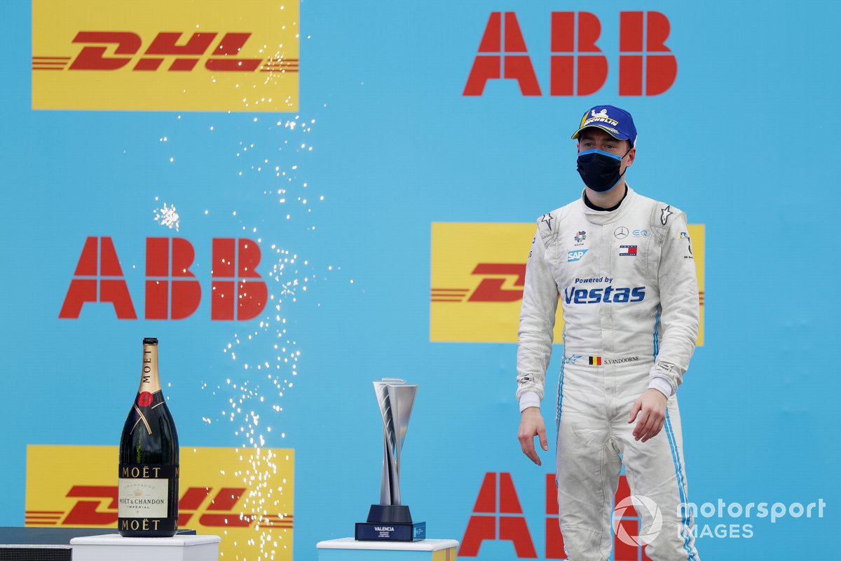 Stoffel Vandoorne, Mercedes-Benz EQ, 3°posto, sul podio