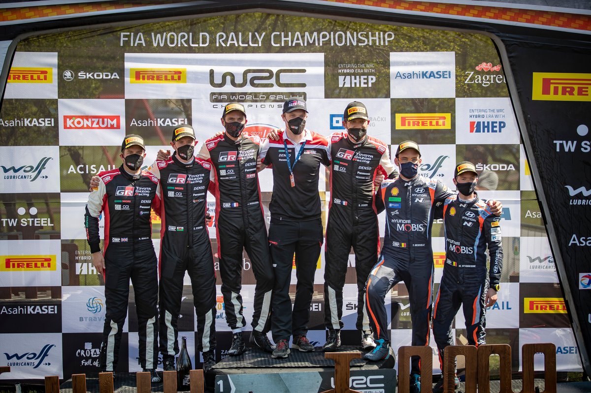 Podium: les vainqueurs Sébastien Ogier, Julien Ingrassia, Toyota Gazoo Racing WRT Toyota Yaris WRC, le 2ᵉ, Elfyn Evans, Scott Martin, Toyota Gazoo Racing WRT Toyota Yaris WRC, 3ᵉ Thierry Neuville, Martijn Wydaeghe, Hyundai Motorsport Hyundai i20 Coupe WRC