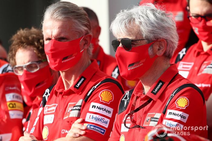 Paolo Ciabatti, Director Deportivo de Ducati Corse, Gigi Dall'Igna, Director General del Equipo Ducati