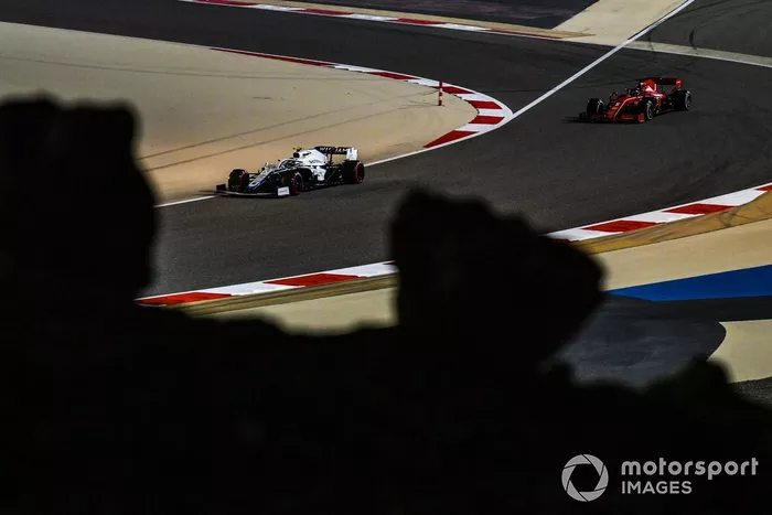 Nicholas Latifi, Williams FW43, Sebastian Vettel, Ferrari SF1000