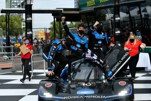 Ganador de la carrera  #10 Wayne Taylor Racing Acura ARX-05 Acura DPi: Ricky Taylor, Filipe Albuquerque, Alexander Rossi, Helio Castroneves