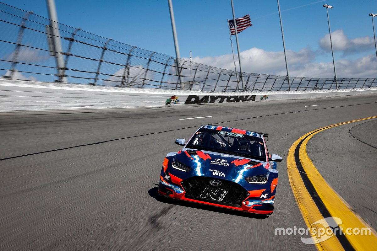 Augusto Farfus, Hyundai Motorsport, Hyundai Veloster N ETCR