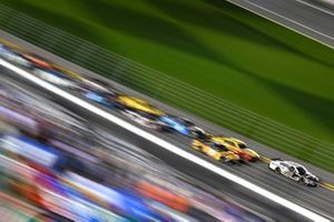 Aric Almirola, Stewart-Haas Racing, Ford Mustang Smithfield