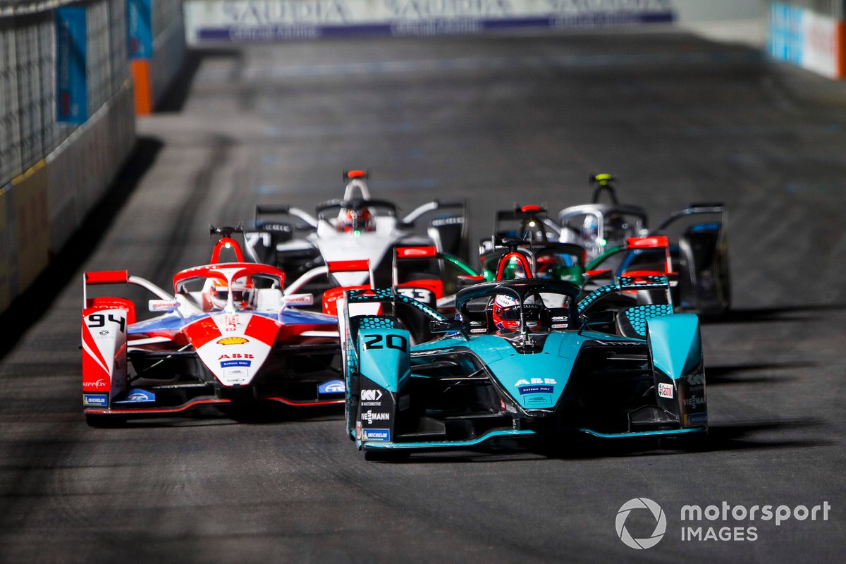 Mitch Evans, Panasonic Jaguar Racing, Jaguar I-Type 5, leads Alex Lynn, Mahindra Racing, M7Electro, Rene Rast, Audi Sport ABT Schaeffler, Audi e-tron FE07, Nyck de Vries, Mercedes Benz EQ, EQ Silver Arrow 02, and Norman Nato, Venturi Racing, Silver Arrow