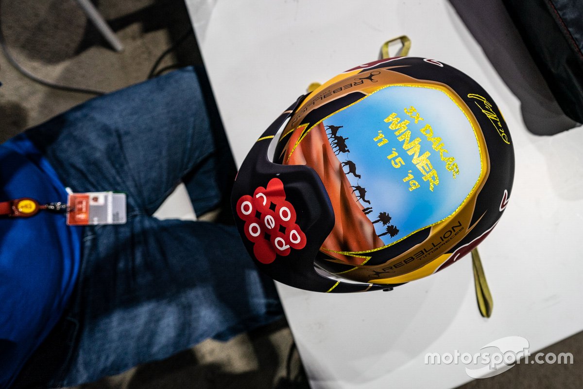 Helmet of #301 Toyota Gazoo Racing: Nasser Al-Attiyah