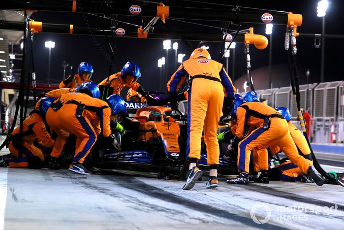 13. Daniel Ricciardo, McLaren MCL35M: 173 vueltas (935,476 km)