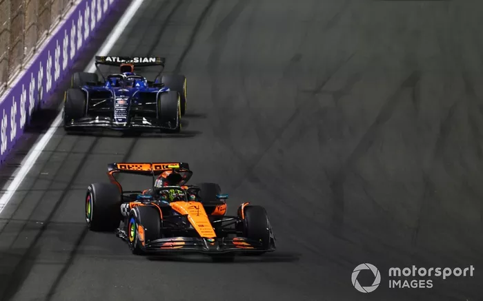 Lando Norris, McLaren, Alexander Albon, Williams