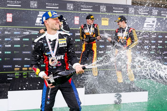Podium: Race winner #98 Rowe Racing BMW M4 GT3 EVO: Kelvin van der Linde
