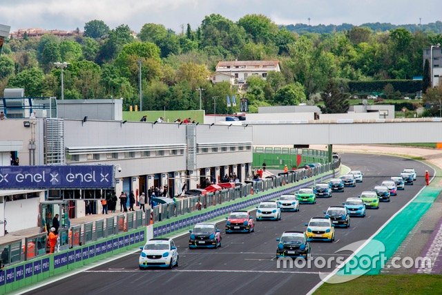 Las primeras carreras de la Smart EQ Fortwo e-Cup 2019