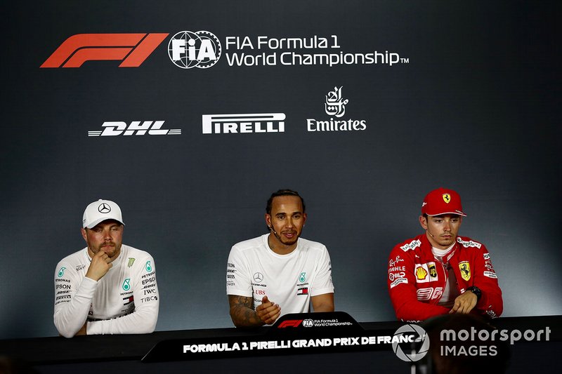 Os três primeiros colocados na entrevista coletiva pós-quali