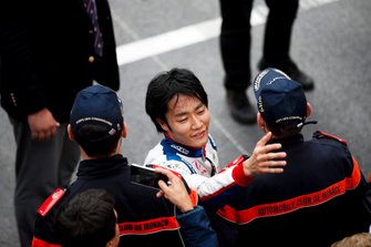 Nobuharu Matsushita, Carlin celebrates in park ferme