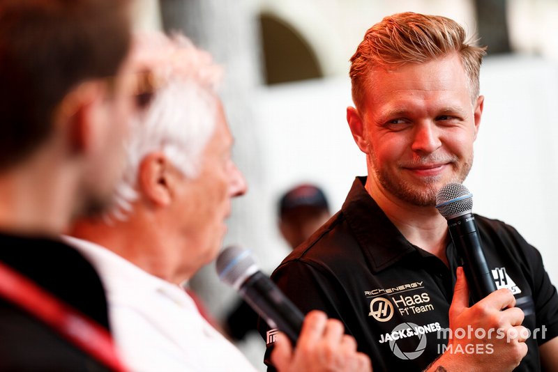 Kevin Magnussen, Haas F1 on stage in the fan zone