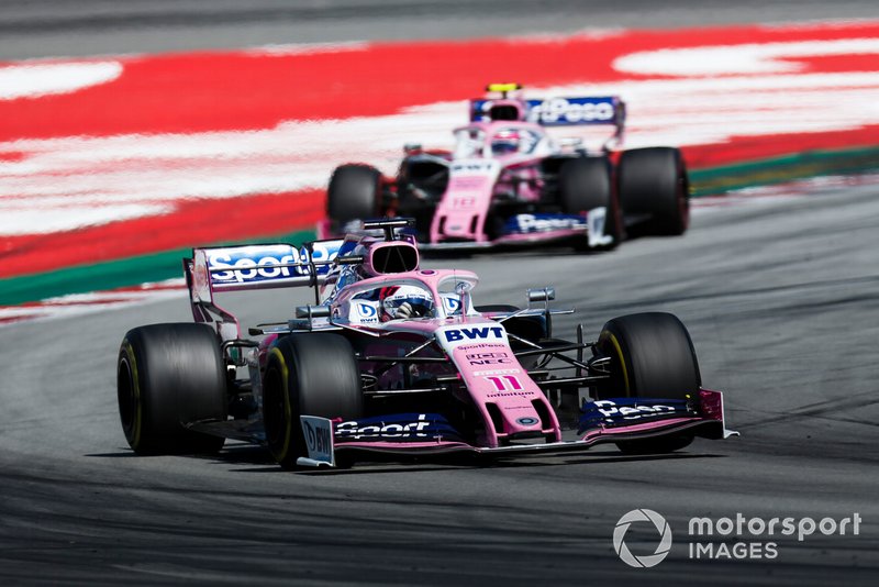 Sergio Perez, Racing Point RP19, precede Lance Stroll, Racing Point RP19