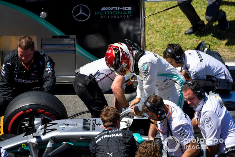 Lewis Hamilton, Mercedes AMG F1, on the grid