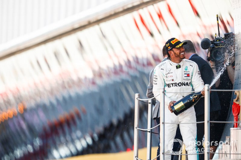 Победитель Льюис Хэмилтон, Mercedes AMG F1