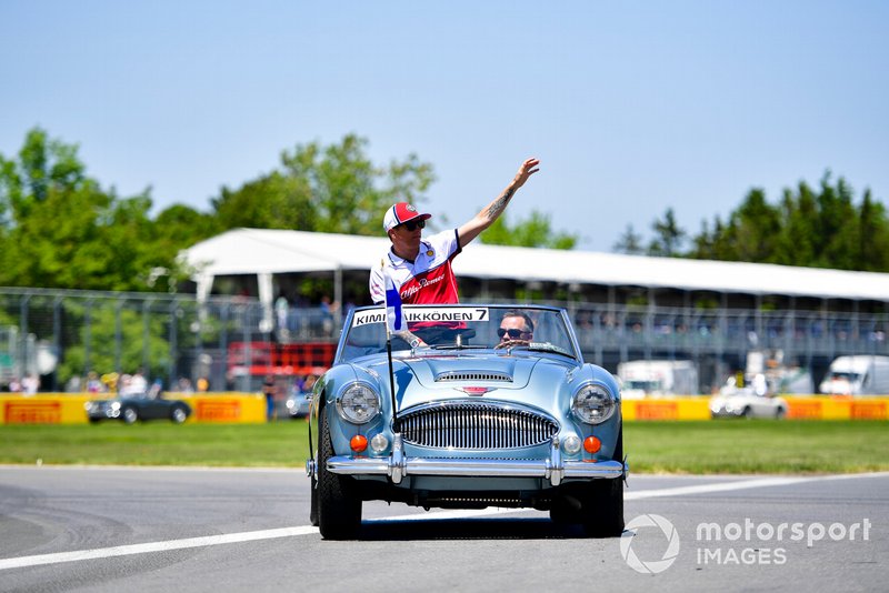 Kimi Raikkonen, Alfa Romeo Racing, in the drivers parade