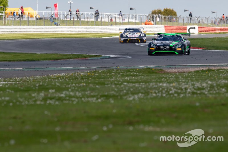 #43 Strakka Racing Mercedes-AMG GT3: Lewis Williamson, Dev Gore, Jack Hawksworth