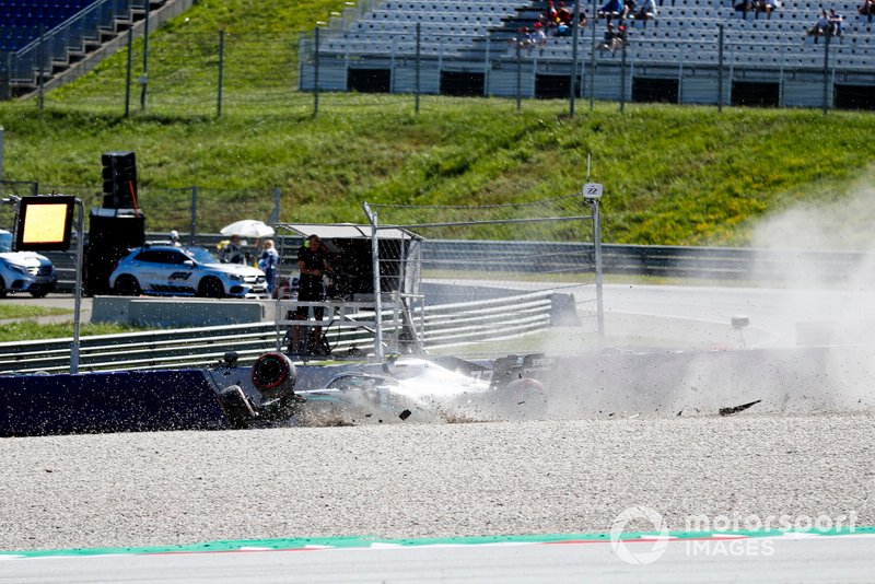 Crash of Valtteri Bottas, Mercedes AMG W10