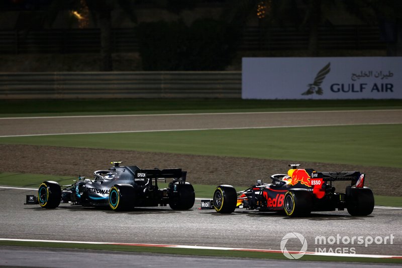 Valtteri Bottas, Mercedes AMG W10, Max Verstappen, Red Bull Racing RB15
