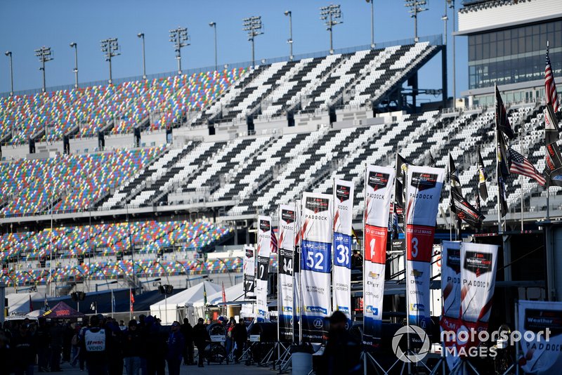 Paddock flags