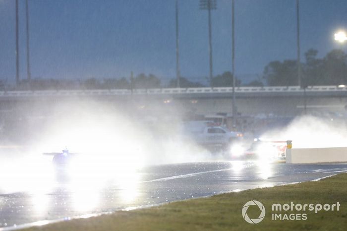 #10 Wayne Taylor Racing Cadillac DPi: Renger Van Der Zande, Jordan Taylor, Fernando Alonso, Kamui Kobayashi