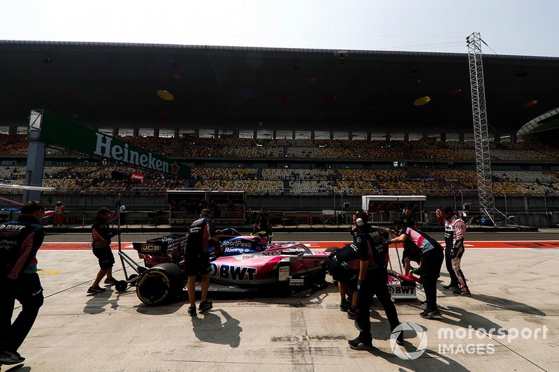 Lance Stroll, Racing Point RP19, dans les stands