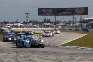 #77 Dempsey Proton Competition Porsche 911 RSR: Julien Andlauer, Matt Campbell, Christian Ried