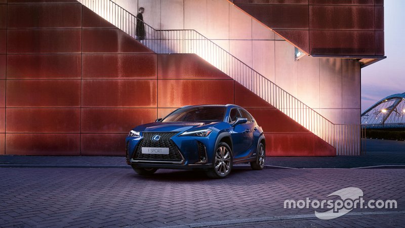 Lexus UX 2019 року