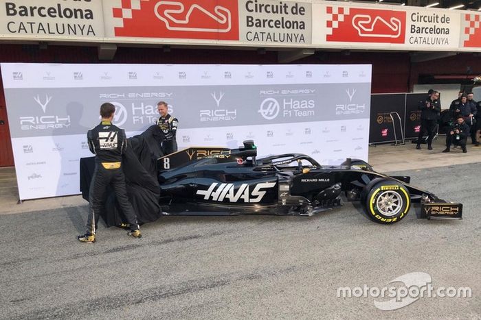 Kevin Magnussen, Haas F1 Team, Romain Grosjean, Haas F1 Team, presentan el nuevo Haas VF-19