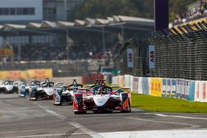 Pascal Wehrlein, Mahindra Racing, M5 Electro Oliver Rowland, Nissan e.Dams, Nissan IMO1, Lucas Di Grassi, Audi Sport ABT Schaeffler, Audi e-tron FE05, allen in attack mode