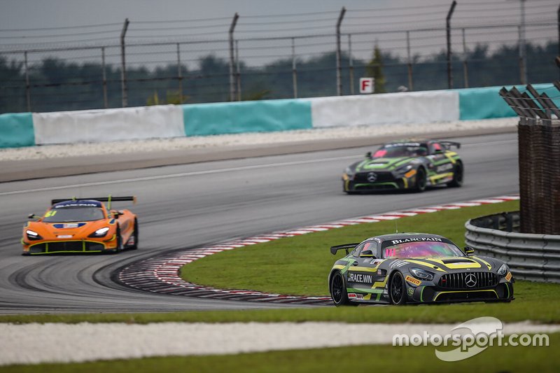 #111 Team iRace.Win Mercedes-AMG GT4: Setiawan Santoso