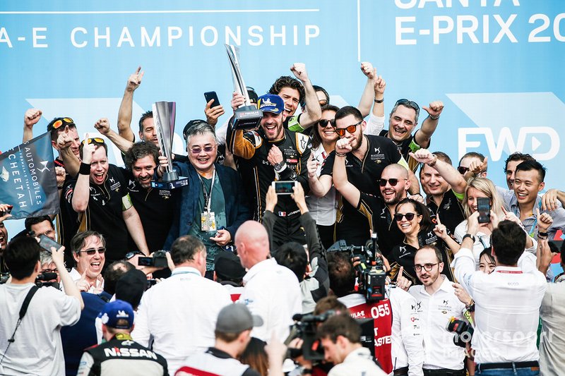 The DS TECHEETAH team celebrates victory