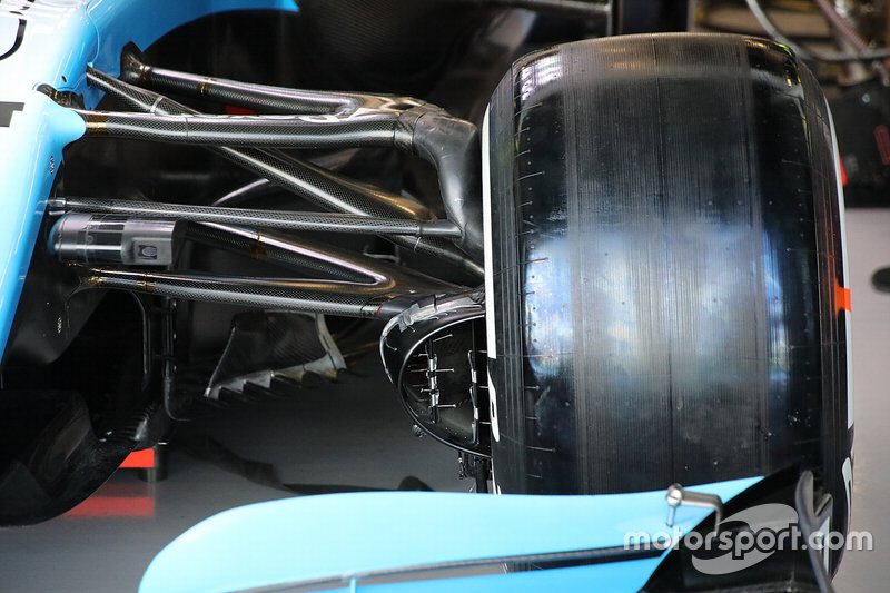 Williams Racing FW42 detalle de la suspensión delantera