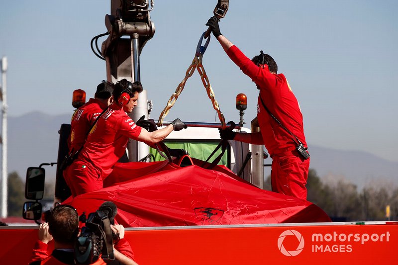 El coche de Sebastian Vettel, Ferrari SF90, tras el accidente